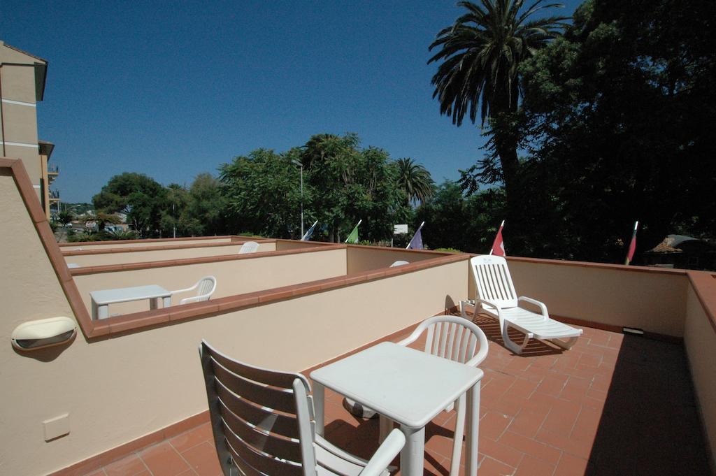 Hotel Crystal Portoferraio Exterior foto