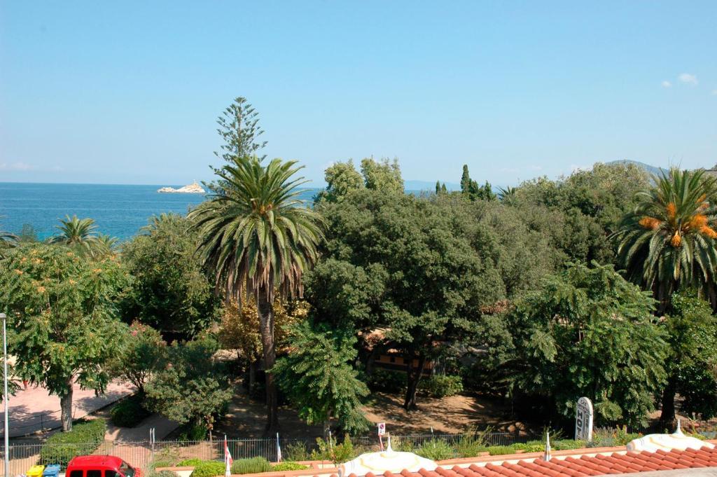 Hotel Crystal Portoferraio Exterior foto